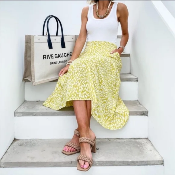 Who What Wear Citrus NWT Yellow Green Tiered Leopard Midi Skirt, NWT, Size Med - Picture 3 of 4